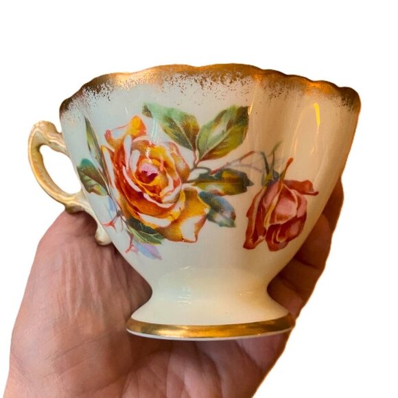 50s English Bone China Cabbage Roses Teacup and Saucer set< Bridgerton style! - Picture 8 of 16